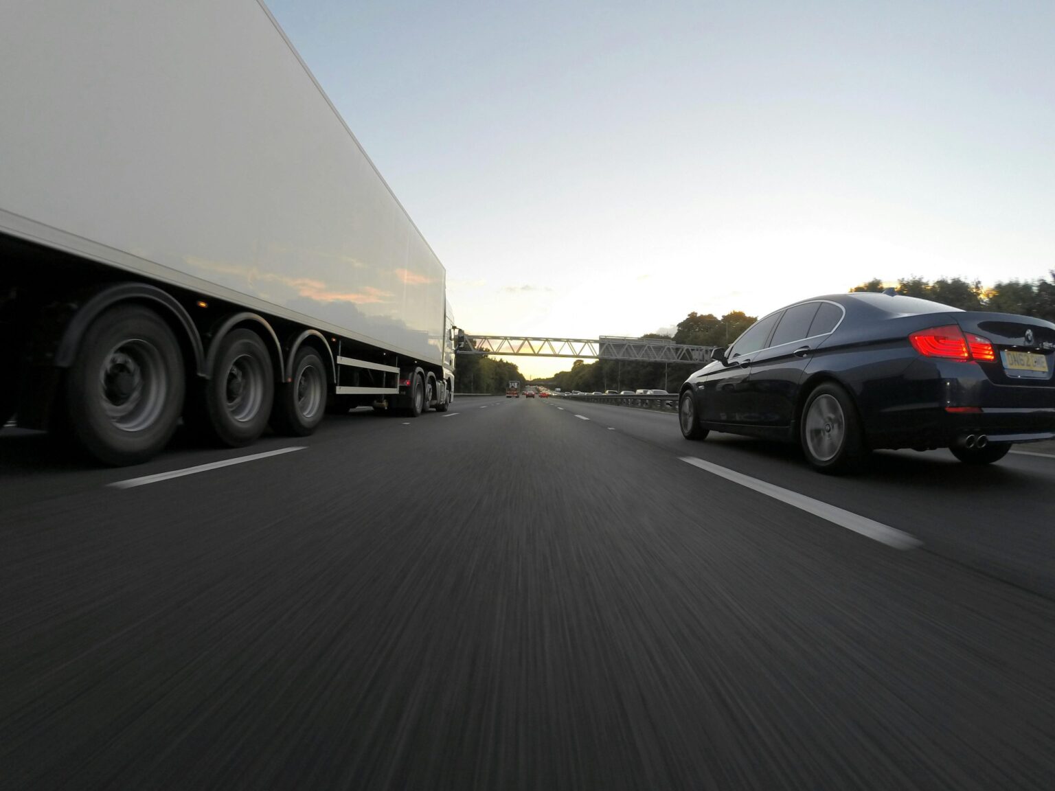 Comparing the Impact of Truck and Car Accidents on Injury Claims