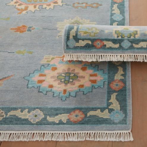 Why Hand Tufted Rugs Are a Practical Choice for Stylish Homes